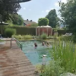 Garden Paradise - Garden, Pond And Castle View Lejlighed