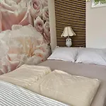 Apartamento Garden Paradise - Garden, Pond And Castle View *