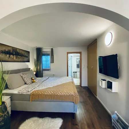 Garden Paradise - Garden, Pond And Castle View Bled