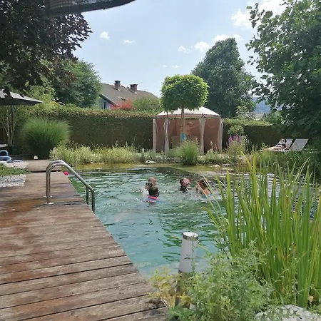 Garden Paradise - Garden, Pond And Castle View Apartamento