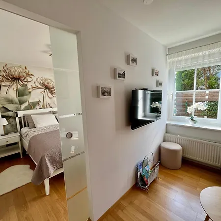 Apartman Garden Paradise - Garden, Pond And Castle View *