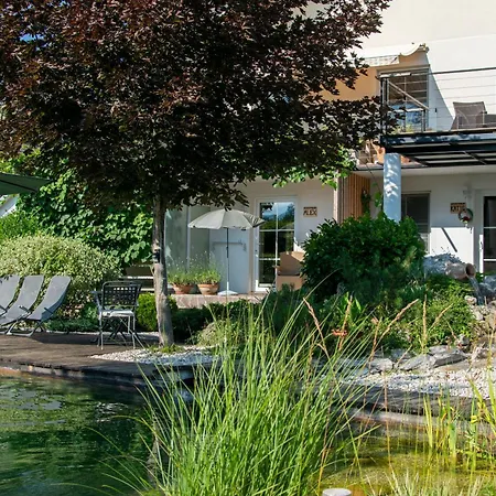 Apartman Garden Paradise - Garden, Pond And Castle View Bled