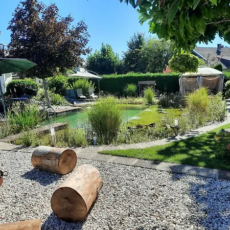 Garden Paradise - Garden, Pond And Castle View Apartamento *