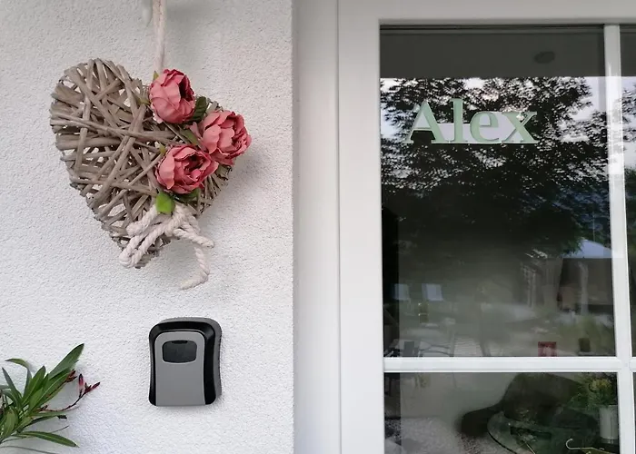 דירה Garden Paradise - Garden, Pond And Castle View