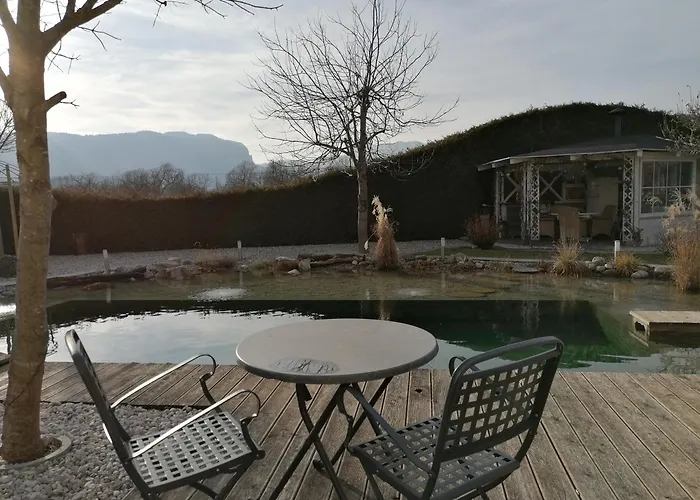 アパート Garden Paradise - Garden, Pond And Castle View *