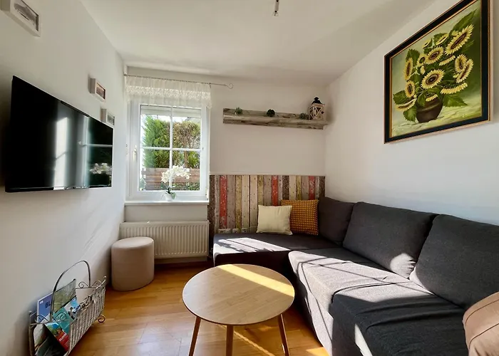 Garden Paradise - Garden, Pond And Castle View Apartamento